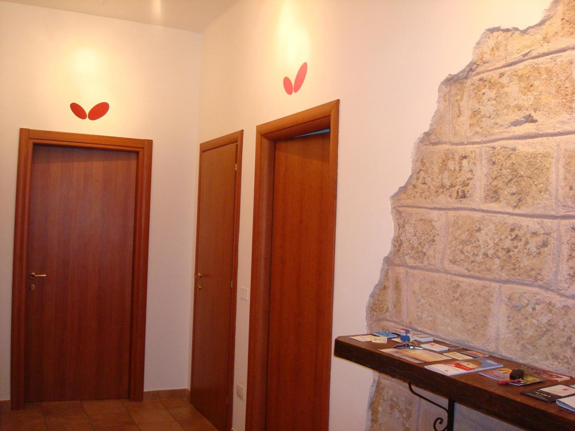 Butterfly Accommodation ألغيرو المظهر الخارجي الصورة