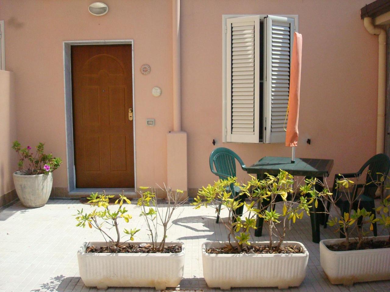 Butterfly Accommodation ألغيرو المظهر الخارجي الصورة